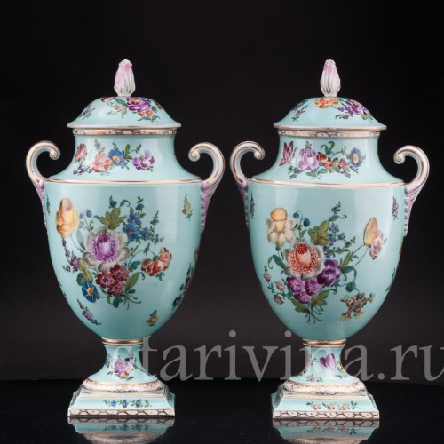 Парные фарфоровые вазы Розы и тюльпаны, Helena Wolfsohn, Германия, 1875-83 гг.