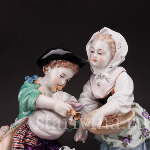 Фарфоровая статуэтка Дети с собачкой, Volkstedt, Германия, кон. 19 - нача. 20 вв.