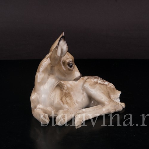 Фигурка из фарфора Лежащий оленёнок, Hutschenreuther, Германия, 1955-69 гг.