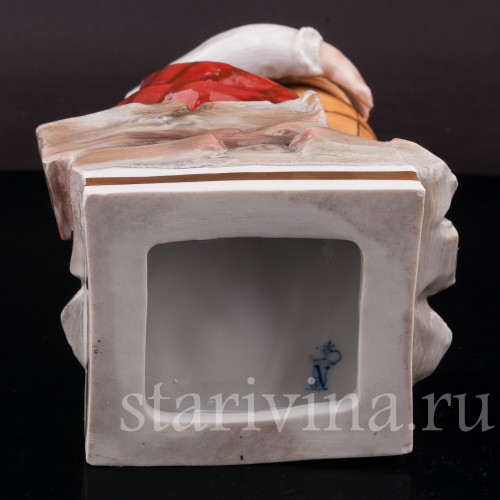 Статуэтка из фарфора Девочка с корзиной и яблоками в подоле, Volkstedt, Германия, нач. 20 в.