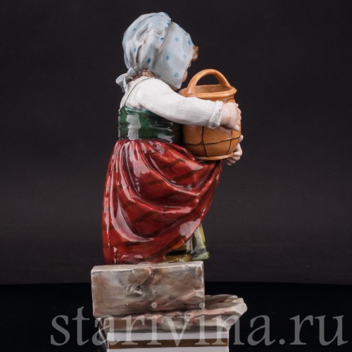 Статуэтка из фарфора Девочка с корзиной и яблоками в подоле, Volkstedt, Германия, нач. 20 в.