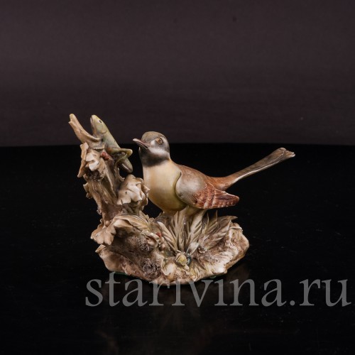 Фигурка птицы из фарфора Горная трясогузка и кузнечик Antonio Borsato, Италия, сер. 20 в.