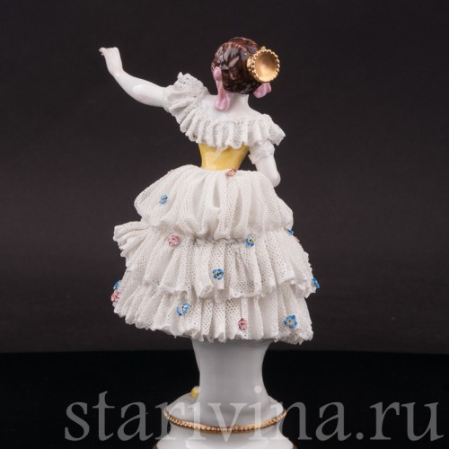 Фигурка девушки из фарфора Балерина в танце, кружевная, Volkstedt, Германия, нач. 20 в.