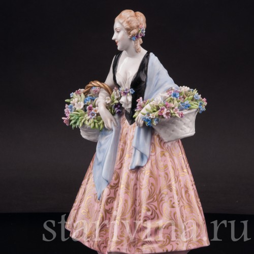 Фарфоровая фигурка девушки Цветочница, Luigi Fabris, Италия, пер. пол. 20 в.
