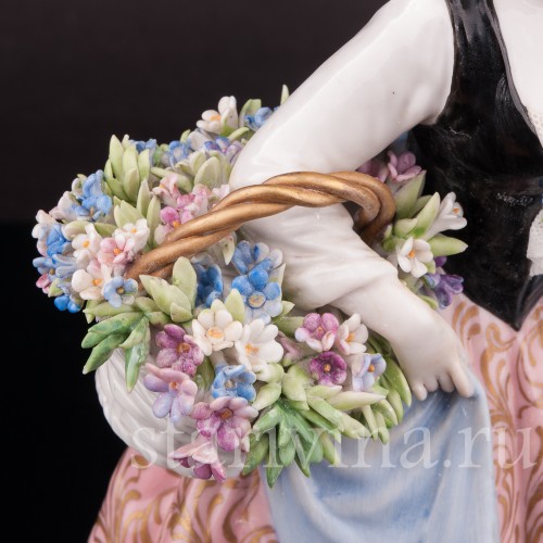 Фарфоровая фигурка девушки Цветочница, Luigi Fabris, Италия, пер. пол. 20 в.