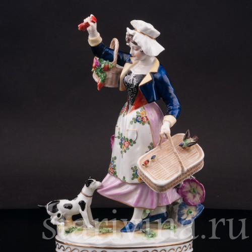 Фарфоровая статуэтка девушки Служанка и собака, Volkstedt, Германия, нач. 20 в.
