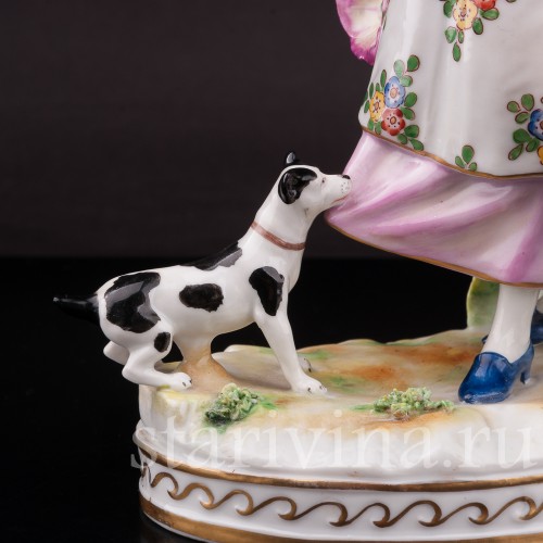 Фарфоровая статуэтка девушки Служанка и собака, Volkstedt, Германия, нач. 20 в.