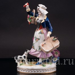 Фарфоровая статуэтка девушки Служанка и собака, Volkstedt, Германия, нач. 20 в.
