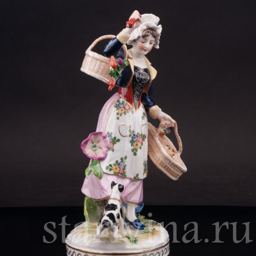 Фарфоровая статуэтка девушки Служанка и собака, Volkstedt, Германия, нач. 20 в.