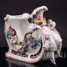 Статуэтка из фарфора Девочка на санях, Scheibe-Alsbach, Германия, кон. 19 - нач. 20 вв.