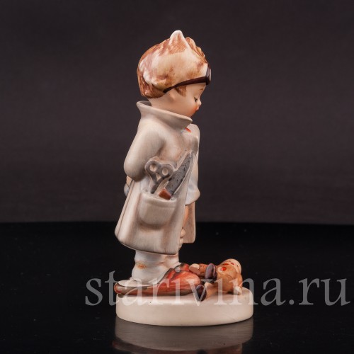 Фигурка из фарфора Маленький мастер Goebel, Германия, 1960-72 гг.