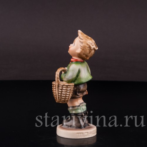 Фигурка из фарфора За грибами, Goebel, Германия, 1960-72 гг.