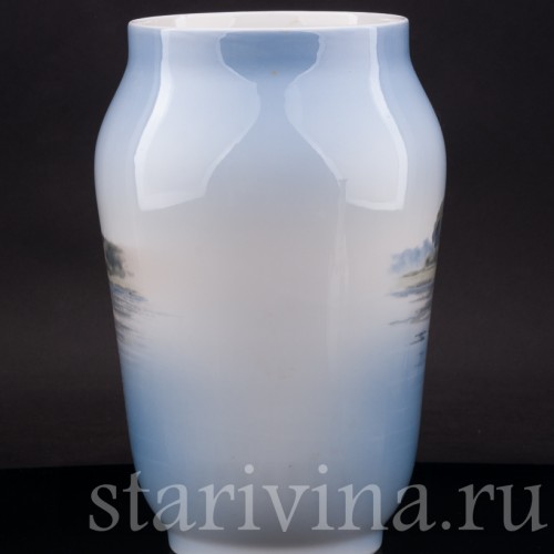Декоративная фарфоровая ваза Тихое озеро, Royal Copenhagen, Дания, 1963 год.