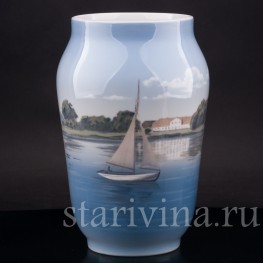 Декоративная фарфоровая ваза Тихое озеро, Royal Copenhagen, Дания, 1963 год.