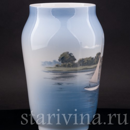 Декоративная фарфоровая ваза Тихое озеро, Royal Copenhagen, Дания, 1963 год.