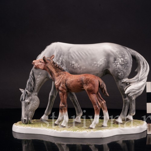 Фигурка из фарфора Лощадь с жеребёнком, Goebel, Германия, вт. пол. 20 в.