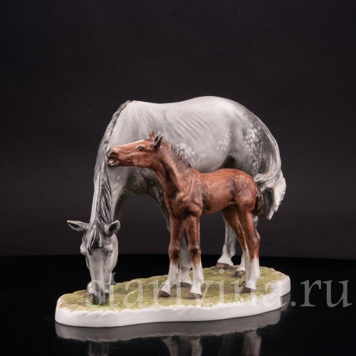 Фигурка из фарфора Лощадь с жеребёнком, Goebel, Германия, вт. пол. 20 в.