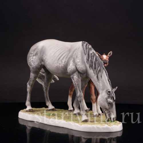 Фигурка из фарфора Лощадь с жеребёнком, Goebel, Германия, вт. пол. 20 в.