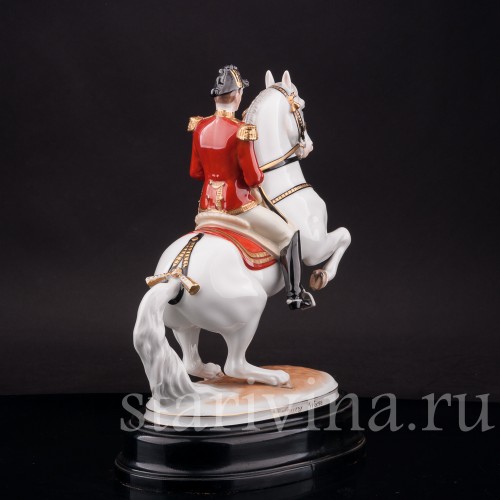 Фарфоровая статуэтка Левада с наездником, испанская школа верховой езды, Augarten, Австрия, сер. 20 в.