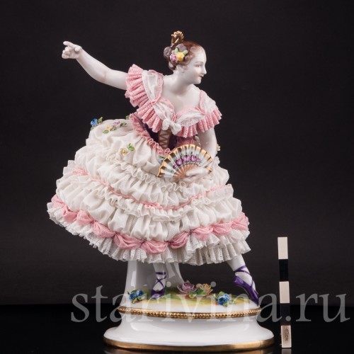 Фарфоровая статуэтка танцовщицы Фанни Эльслер, кружевная, Volkstedt, Германия, вт. пол. 20 в.