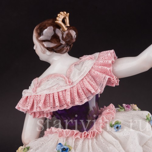 Фарфоровая статуэтка танцовщицы Фанни Эльслер, кружевная, Volkstedt, Германия, вт. пол. 20 в.