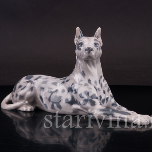 Фарфоровая статуэтка собаки Лежащий дог, Royal Copenhagen, Дания, 1956 год.