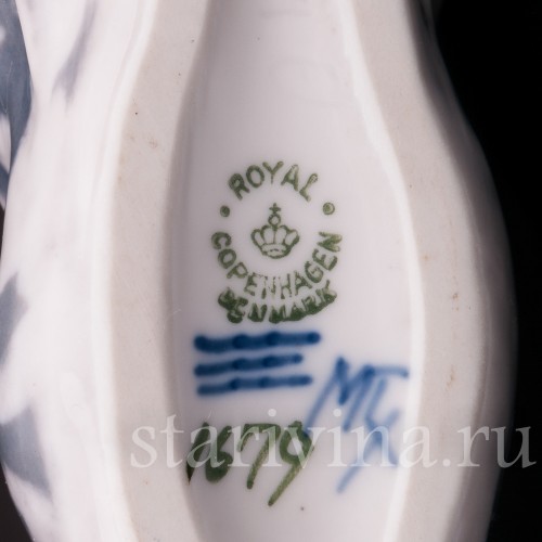 Фарфоровая статуэтка собаки Лежащий дог, Royal Copenhagen, Дания, 1956 год.