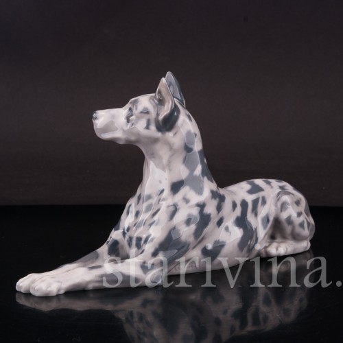 Фарфоровая статуэтка собаки Лежащий дог, Royal Copenhagen, Дания, 1956 год.