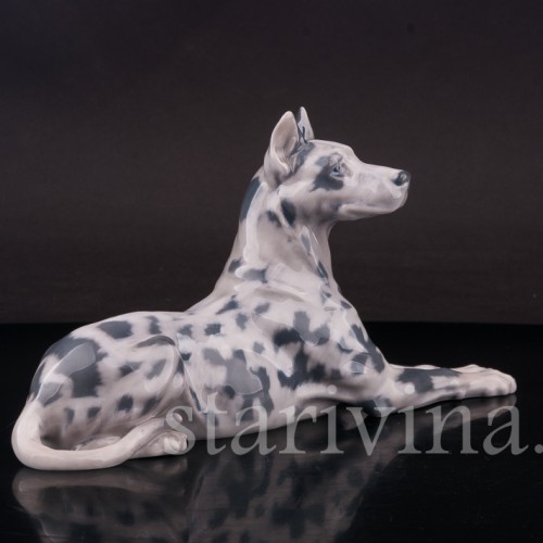 Фарфоровая статуэтка собаки Лежащий дог, Royal Copenhagen, Дания, 1956 год.