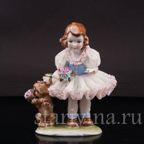 Фарфоровая фигурка Девочка с собачкой, кружевная, Karl Klette, Германия, 1962-90 гг.