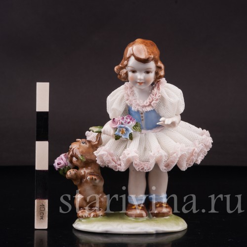 Фарфоровая фигурка Девочка с собачкой, кружевная, Karl Klette, Германия, 1962-90 гг.