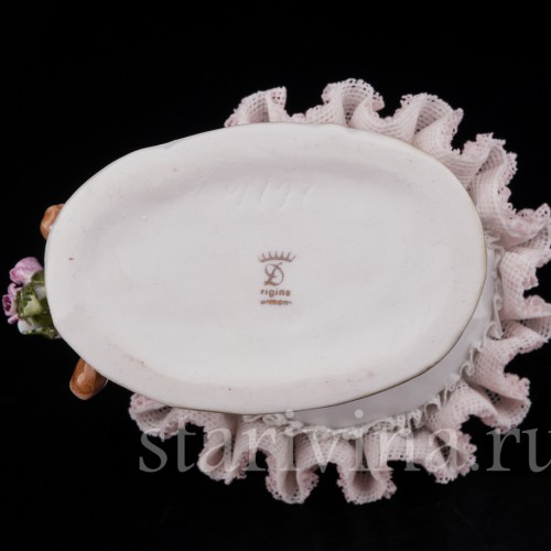 Фарфоровая фигурка Девочка с собачкой, кружевная, Karl Klette, Германия, 1962-90 гг.