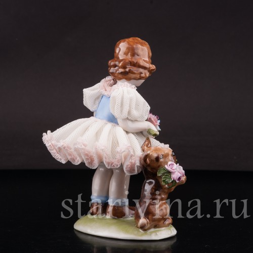 Фарфоровая фигурка Девочка с собачкой, кружевная, Karl Klette, Германия, 1962-90 гг.