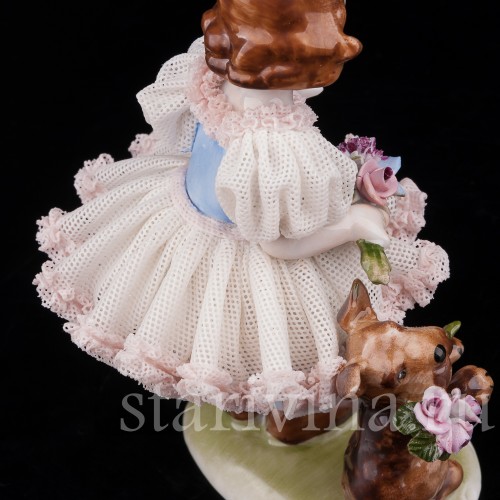 Фарфоровая фигурка Девочка с собачкой, кружевная, Karl Klette, Германия, 1962-90 гг.