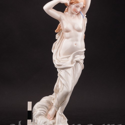 Фарфоровая статуэтка девушки Афродита, Royal Worcester, Великобритания, 1860-70 гг.