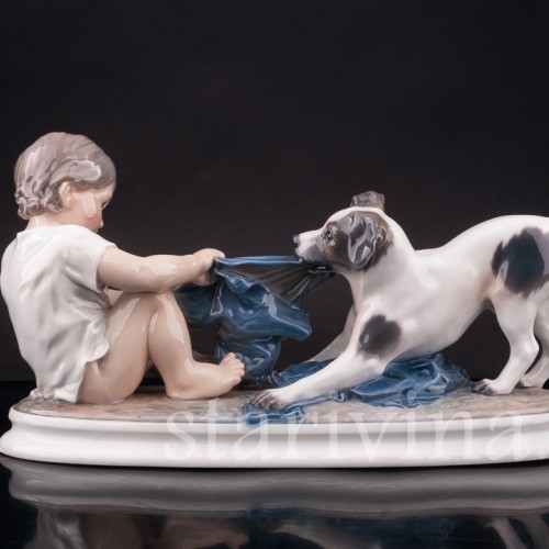 Фигурка из фарфора Мальчик и терьер, Dahl Jensen, Дания, 1920-80 гг.
