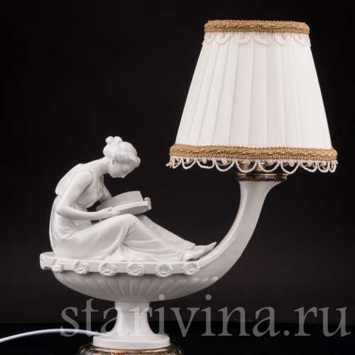 Фарфоровая лампа Девушка, читающая книгу, Volkstedt, Германия, нач. 20 в.