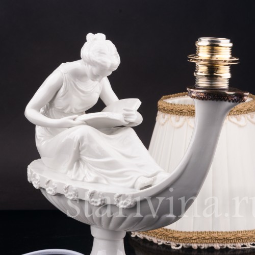 Фарфоровая лампа Девушка, читающая книгу, Volkstedt, Германия, нач. 20 в.