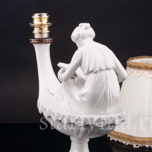 Фарфоровая лампа Девушка, читающая книгу, Volkstedt, Германия, нач. 20 в.