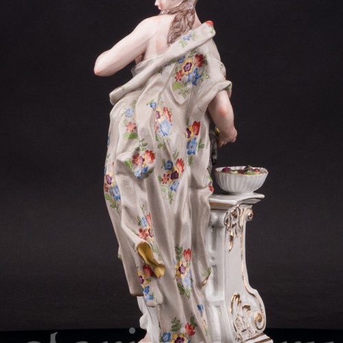 Фарфоровая статуэтка Девушка с обезьяной, Samson, Франция, 19 в.