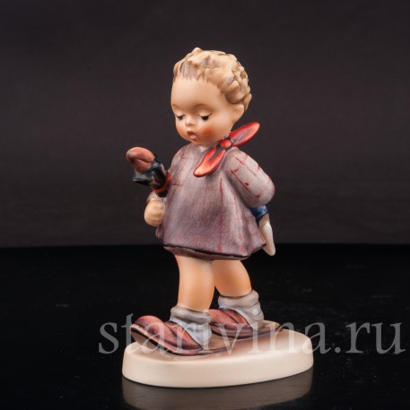 Фигурка мальчика из фарфора Маленький профессор, Goebel, Германия, 1992 г.