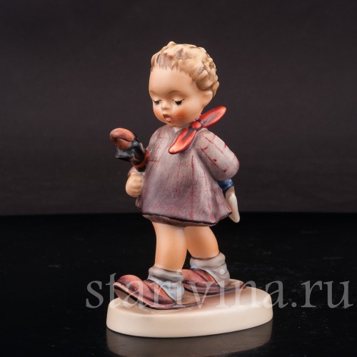 Фигурка мальчика из фарфора Маленький профессор, Goebel, Германия, 1992 г.