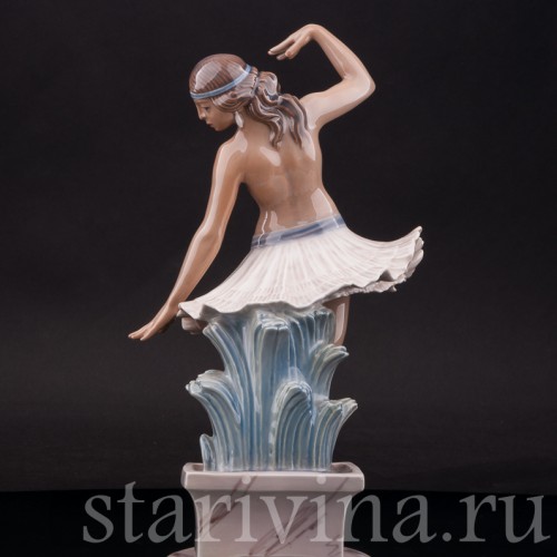 Статуэтка девушки из фарфора Помпейская танцовщица, Dahl Jensen, Дания, сер. 20 века.
