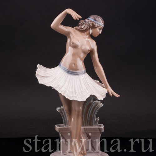 Статуэтка девушки из фарфора Помпейская танцовщица, Dahl Jensen, Дания, сер. 20 века.