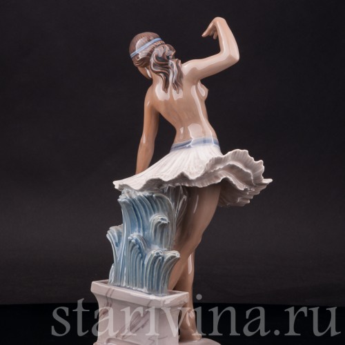 Статуэтка девушки из фарфора Помпейская танцовщица, Dahl Jensen, Дания, сер. 20 века.