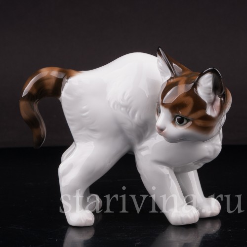Фарфоровая фигурка Котёнок с выгнутой спинкой, Rosenthal, Германия, 1954 год.