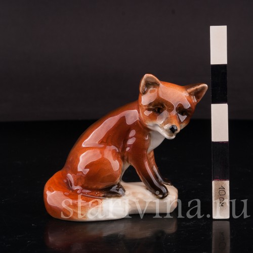 Статуэтка из фарфора Сидящий лисенок, Goebel, Германия, вт. пол. 20 в.