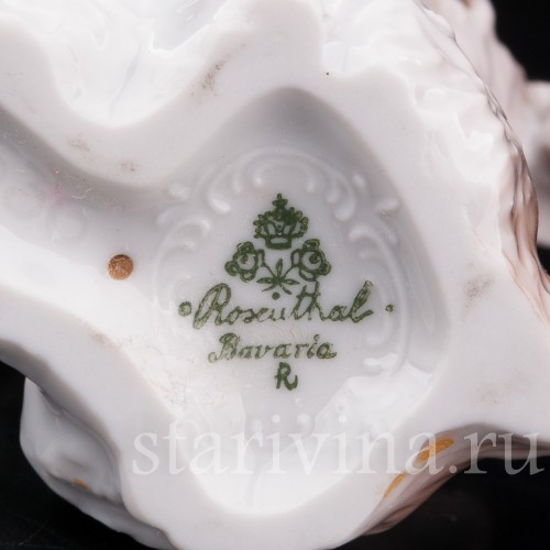 Фигурка собаки из фарфора Сидящий терьер Rosenthal, Германия, 1932 год.