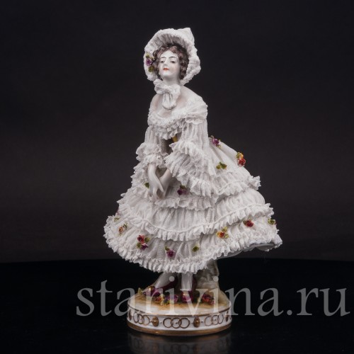Фарфоровая статуэтка балерины Вера Фокина в балете Карнавал, кружевная, Volkstedt, Германия, нач. 20 века.