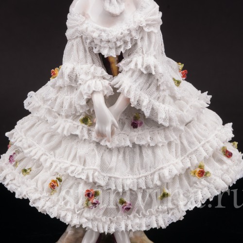 Фарфоровая статуэтка балерины Вера Фокина в балете Карнавал, кружевная, Volkstedt, Германия, нач. 20 века.